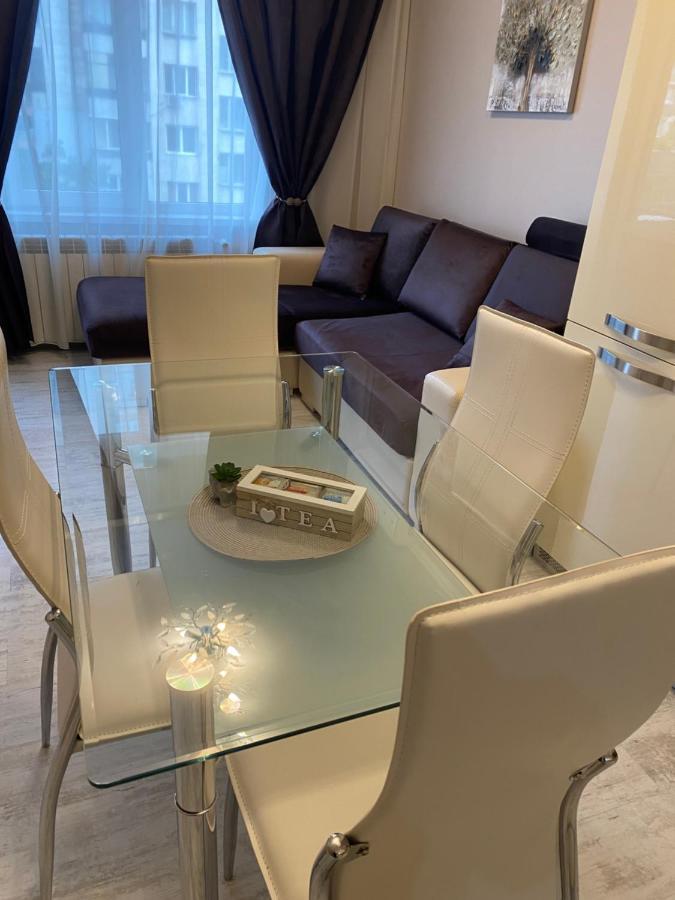Iva Luxury Apartament Ruse Bagian luar foto
