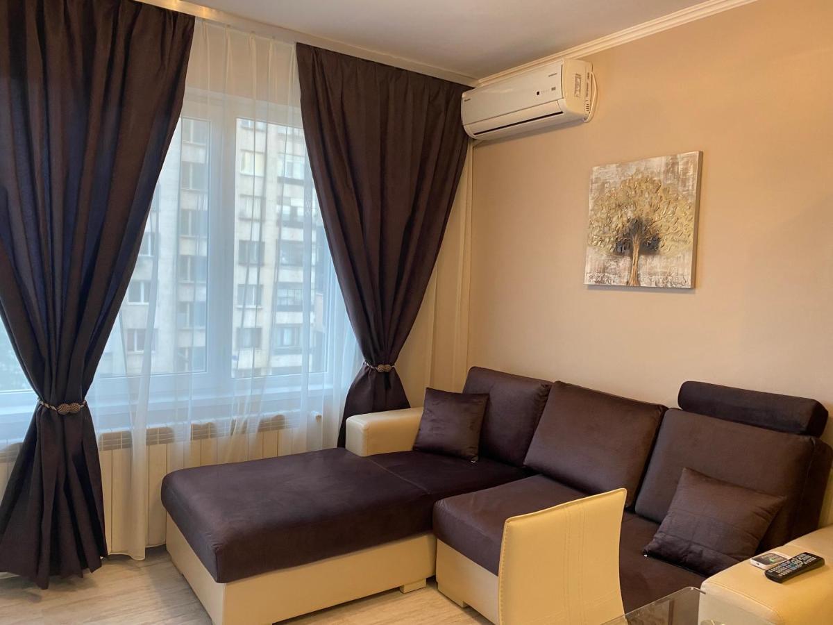 Iva Luxury Apartament Ruse Bagian luar foto